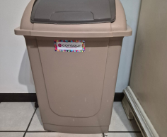 Beige bin - (A Paulshof)